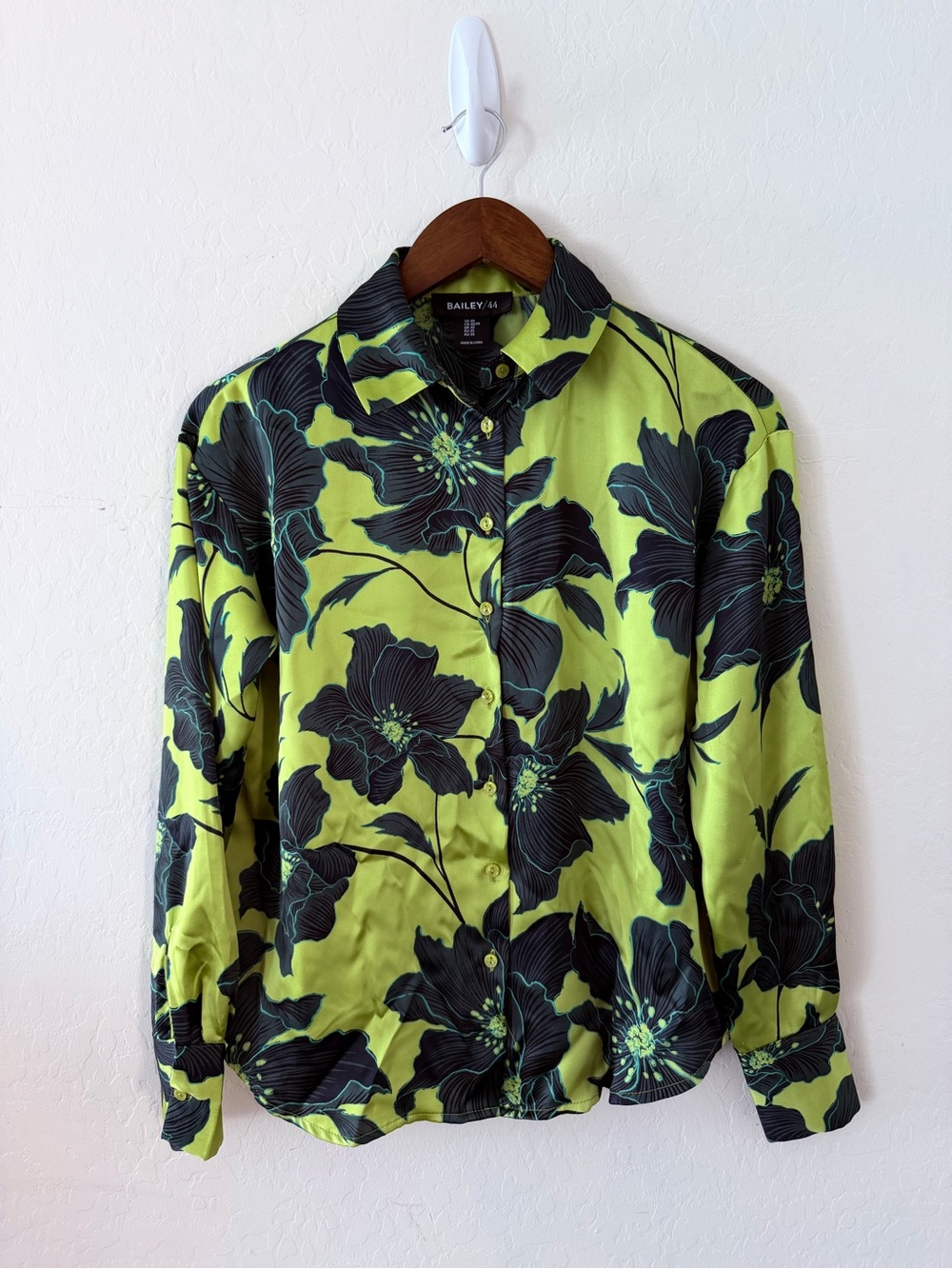 Bailey 44 Lime Green Black Floral Satin Button Down Blouse XS